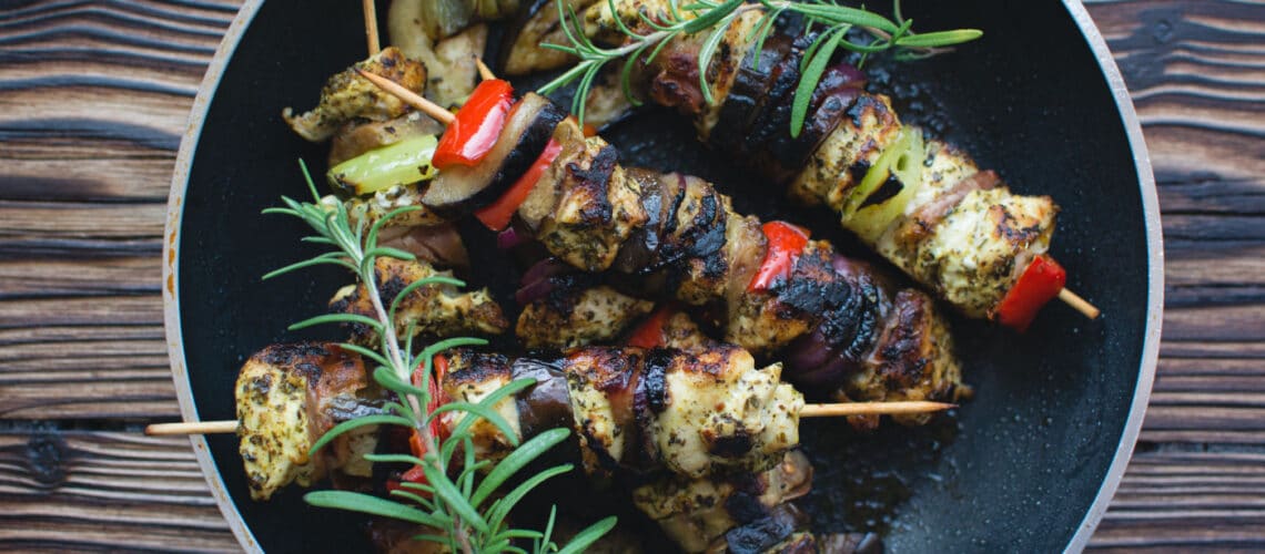 Grilled chicken skewers with vegetable